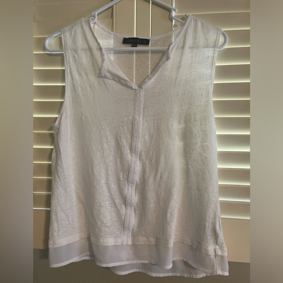 White sleeveless top from Sanctuary. Very lite fabric. Size S - Picture 1 of 5